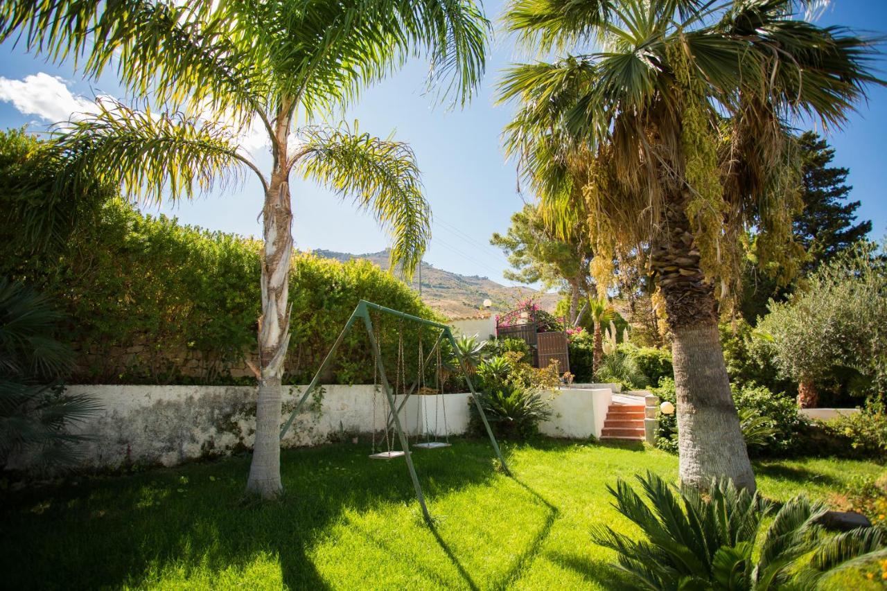Villa Maria Una Finestra Sul Mare Valderice Exterior photo