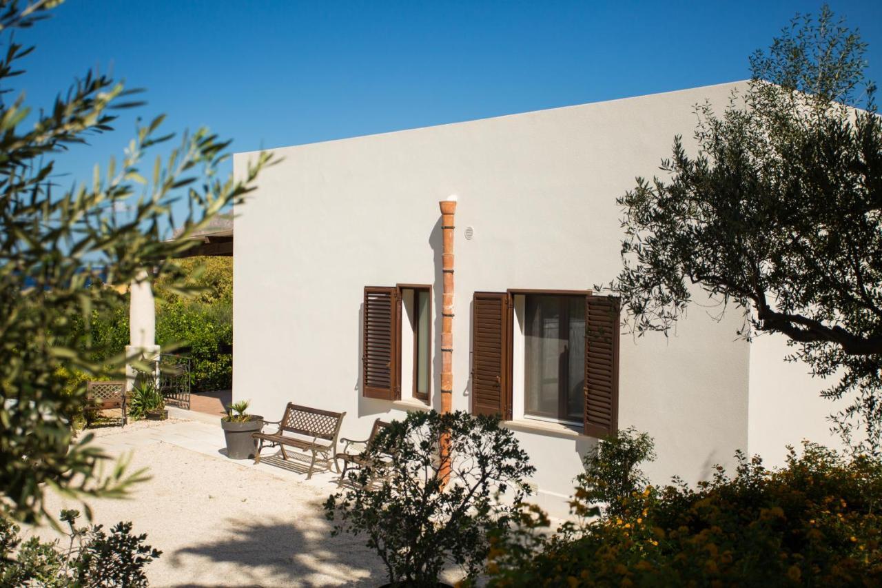 Villa Maria Una Finestra Sul Mare Valderice Exterior photo